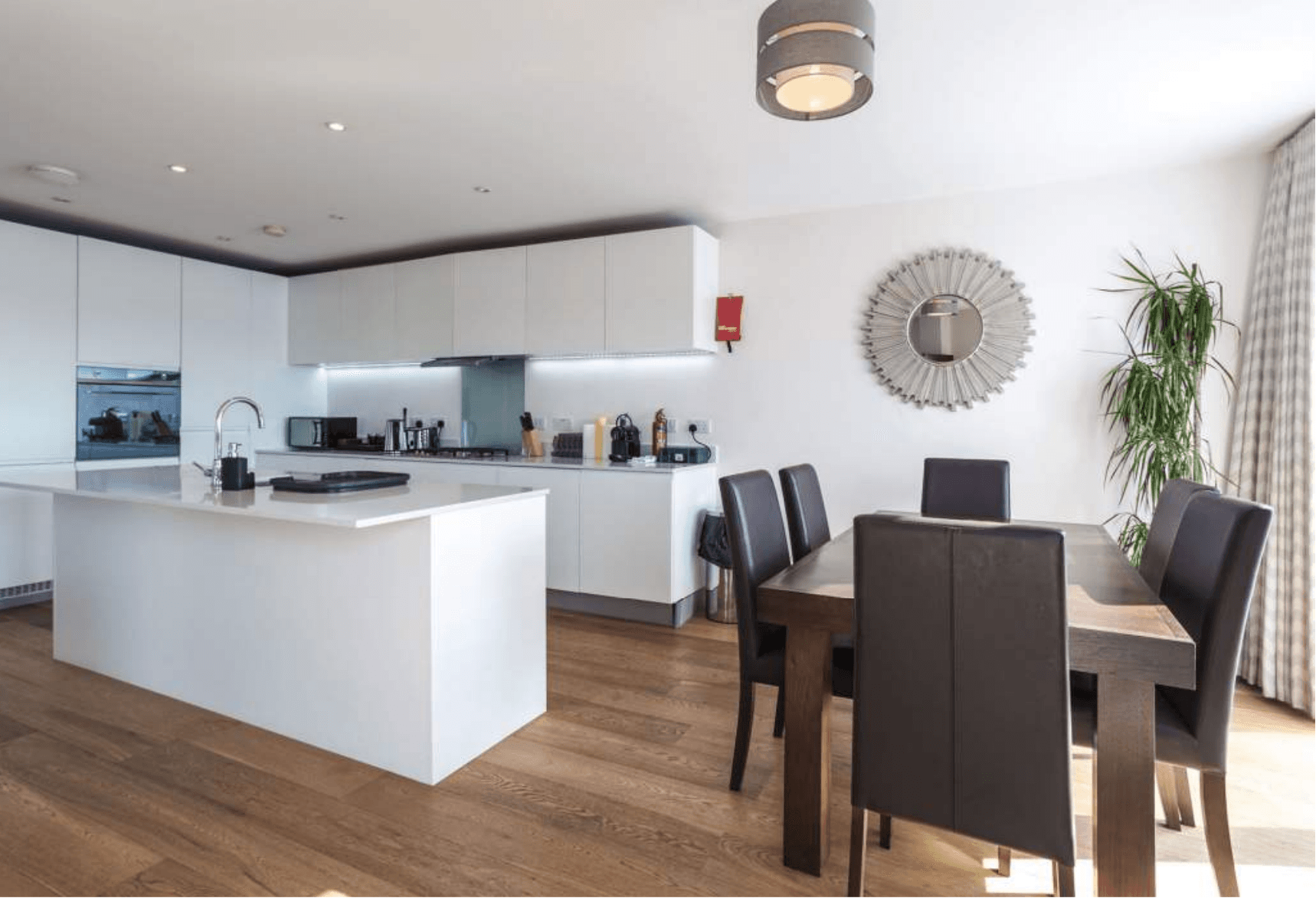 The Luxurious Semi-Circle6