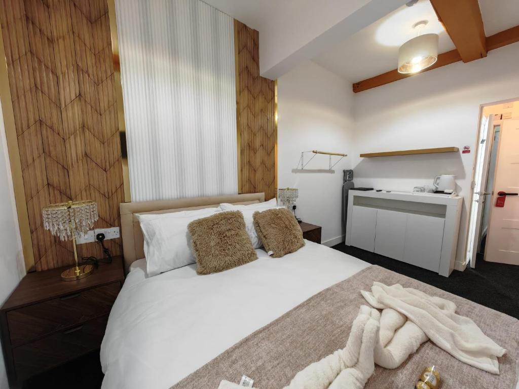 Self Check-in Hotel I City Centre Birmingham3