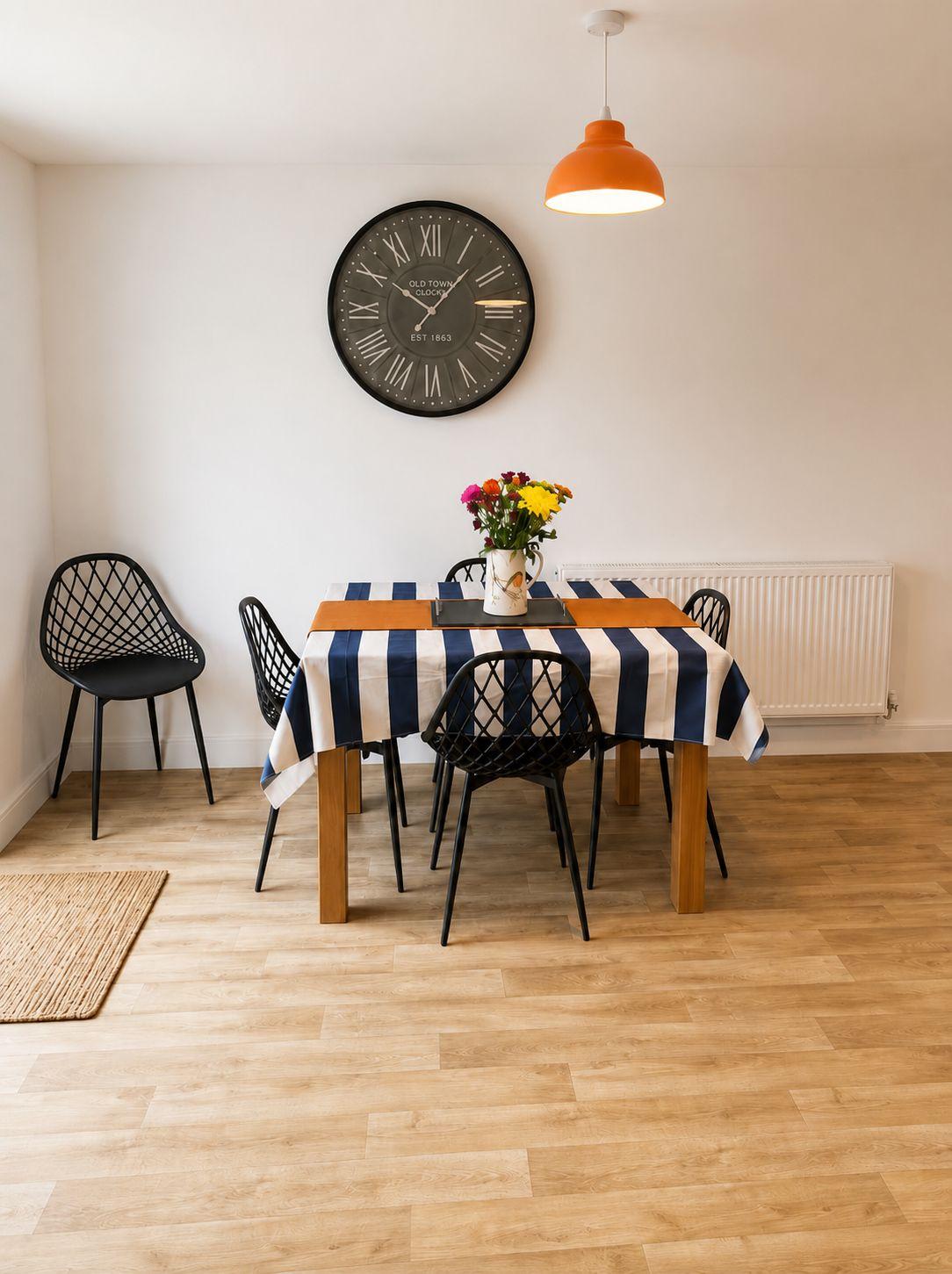 Great Location | 3-Bed | Sleeps 6 | Free Parking3