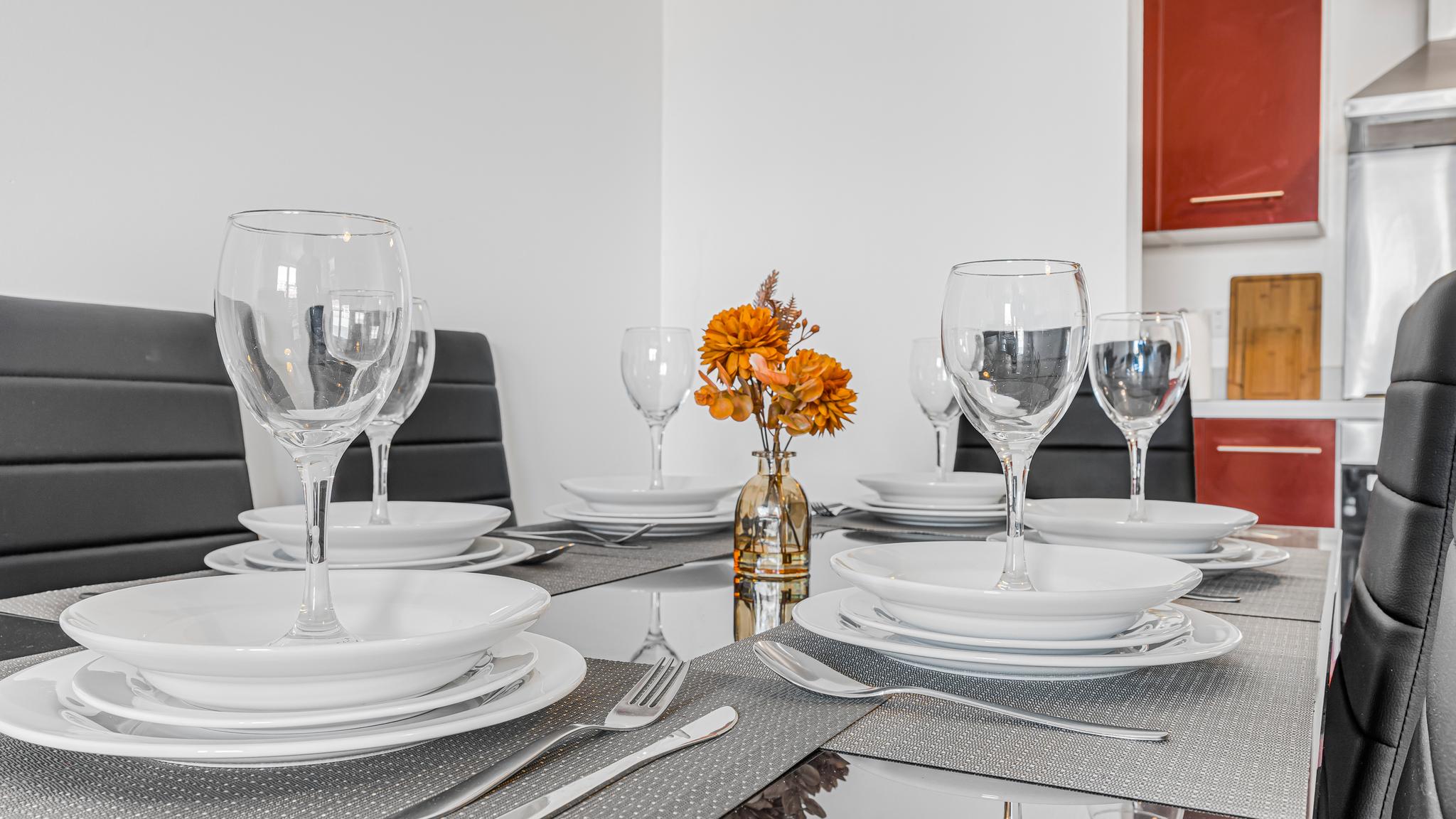 2 Bed 2 Bath | Birmingham B1 | Parking & Balcony6