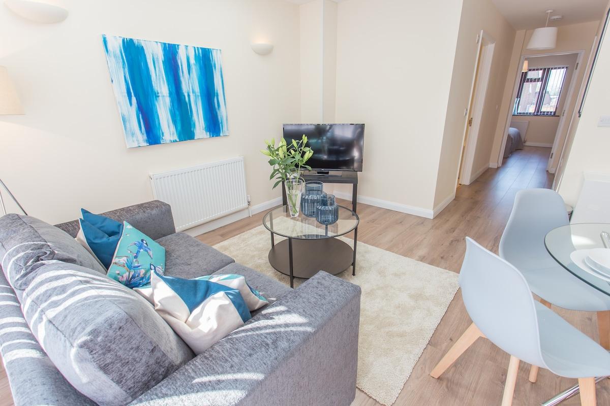 Modern | Open Plan | 2BR | 6 Guests | Garden/Patio3