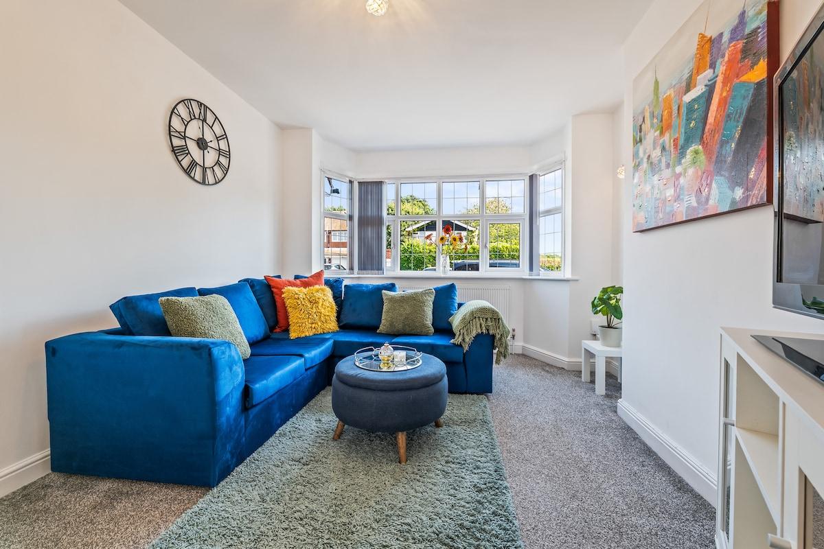 4BR Home | JLR, NEC & Airport | 6 Beds | HS21