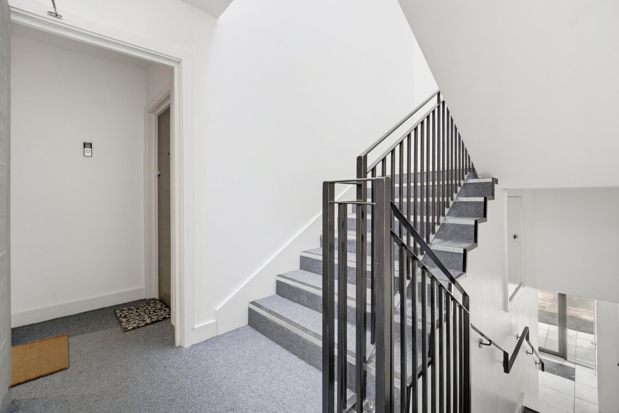 Luxaura Homes | 2-Bed + Balcony Northfields Apt 43