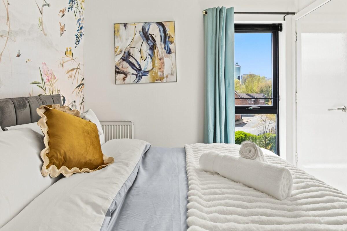 7 - Bed Home, secure parking, Salford Quays5