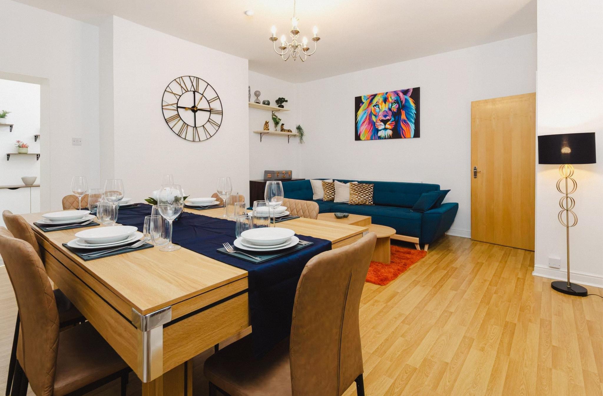 Luxury City Flat | Games Table | Cavern Quarter6