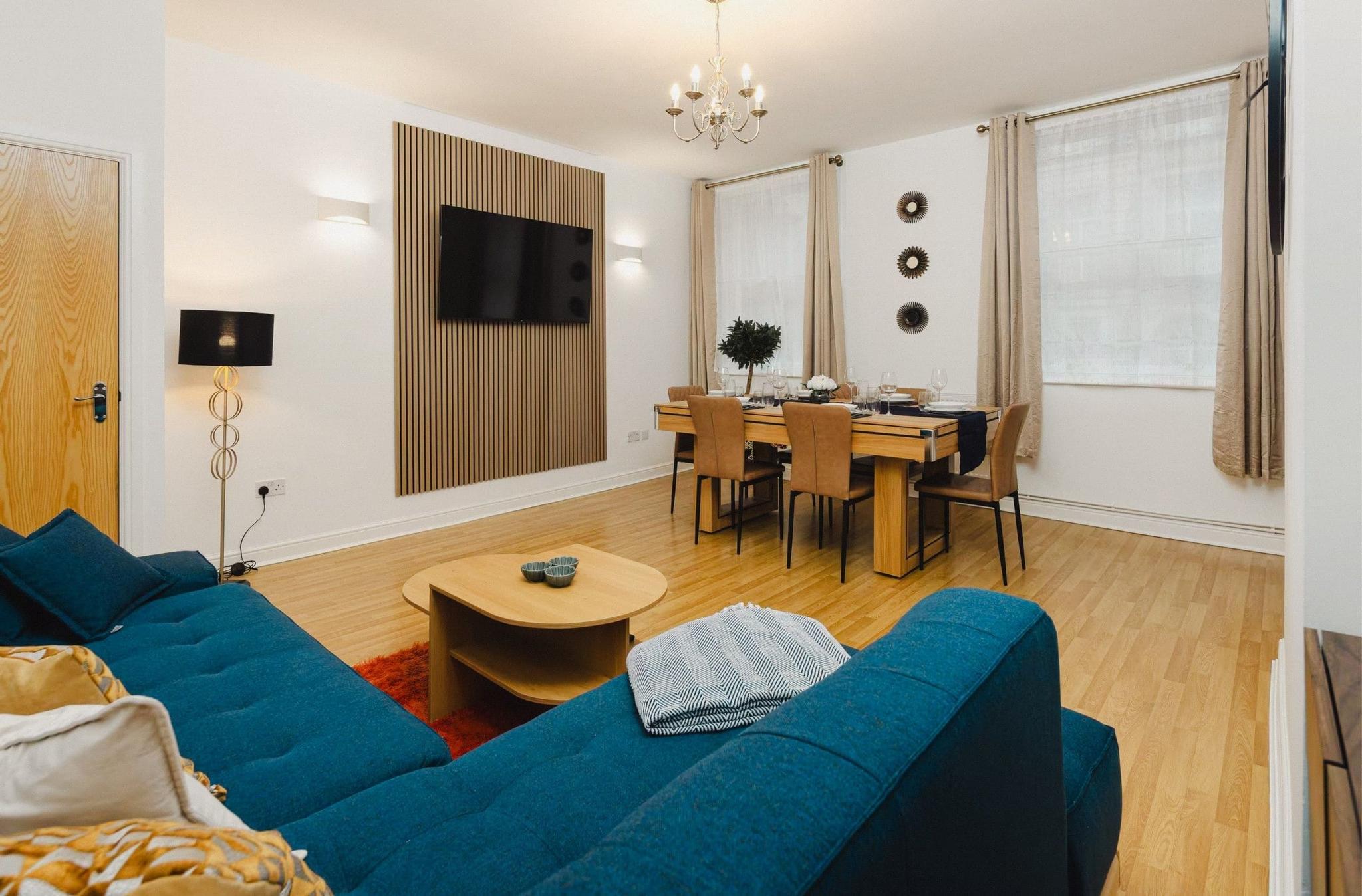 Luxury City Flat | Games Table | Cavern Quarter4