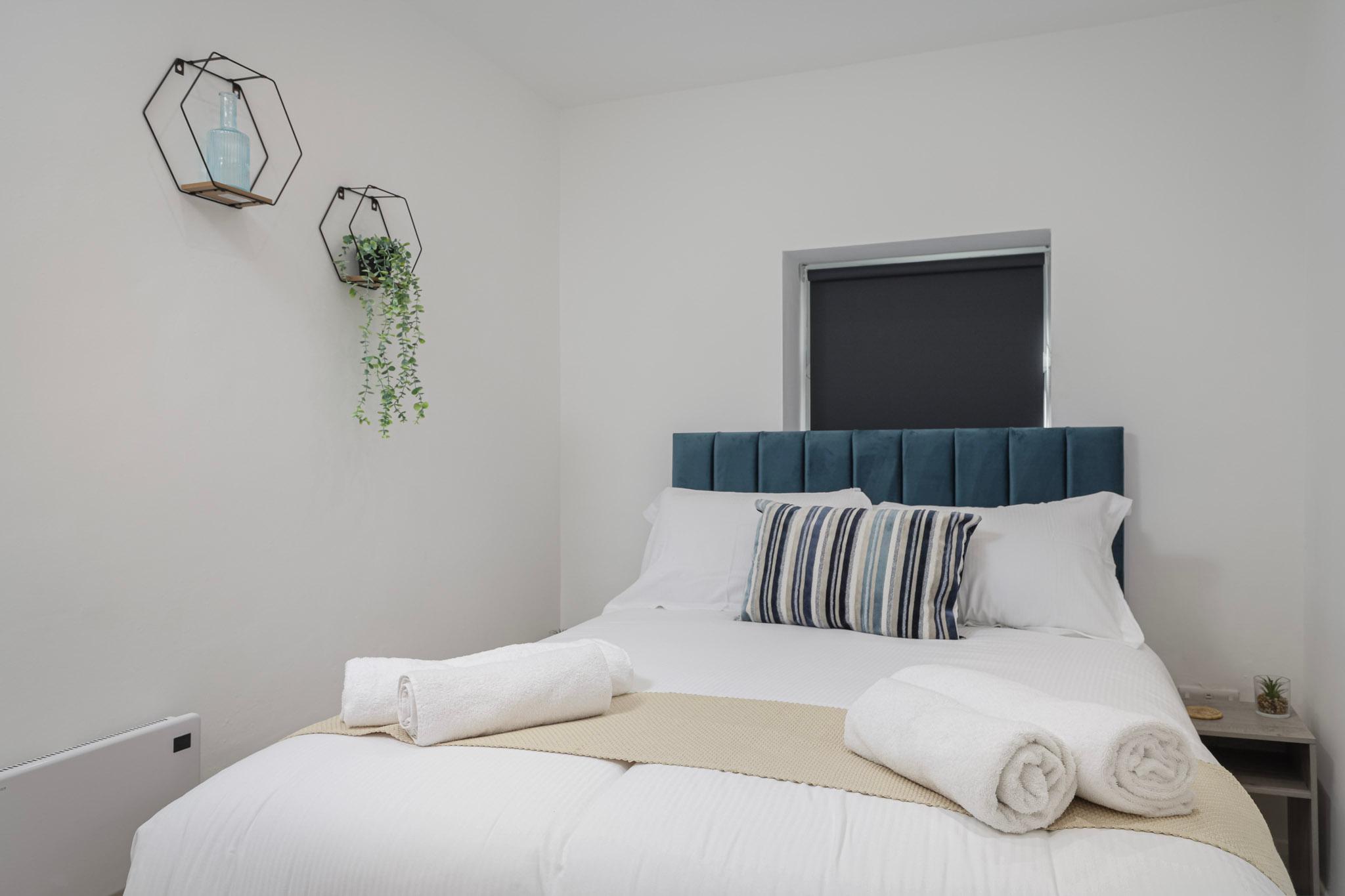 Stylish Studio | Modern Comfort | Near Beach1